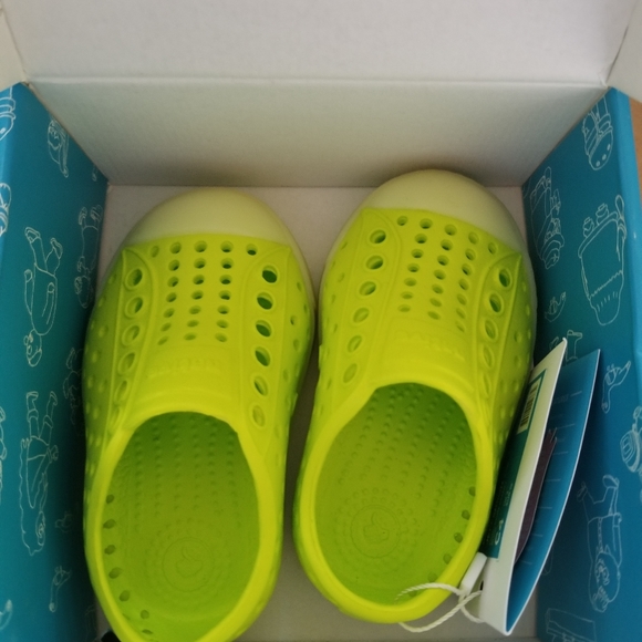 Native Shoes Jefferson Glow SlipOn Sneaker, Size 4 - Picture 5 of 8